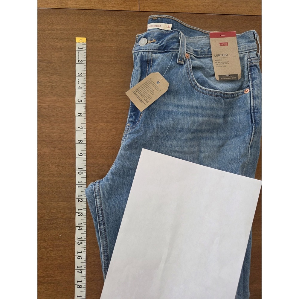 Levi's Low Pro Straight Jeans Womens 30x29.5 Mid Rise Relaxed Hip And Thigh - Picture 4 of 9
